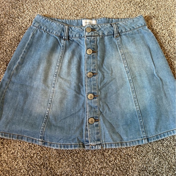 Celebrity pink denim light wash button up skirt - Picture 2 of 4